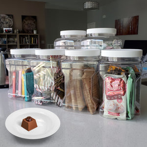 kelkaa 64oz Clear PET Plastic Square Jars with Grip Handle and White Ribbed Lined Caps (Pack of 4)