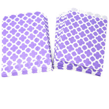 Load image into Gallery viewer, kelkaa Party Paper Treat Sacks - Lavender Quatrefoil (5x7&quot;)